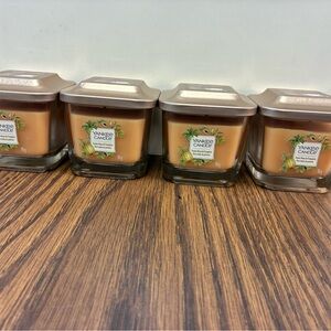 Yankee Candle Set of 4 in Warm Orange (Tonka Bean & Pumpkin)
